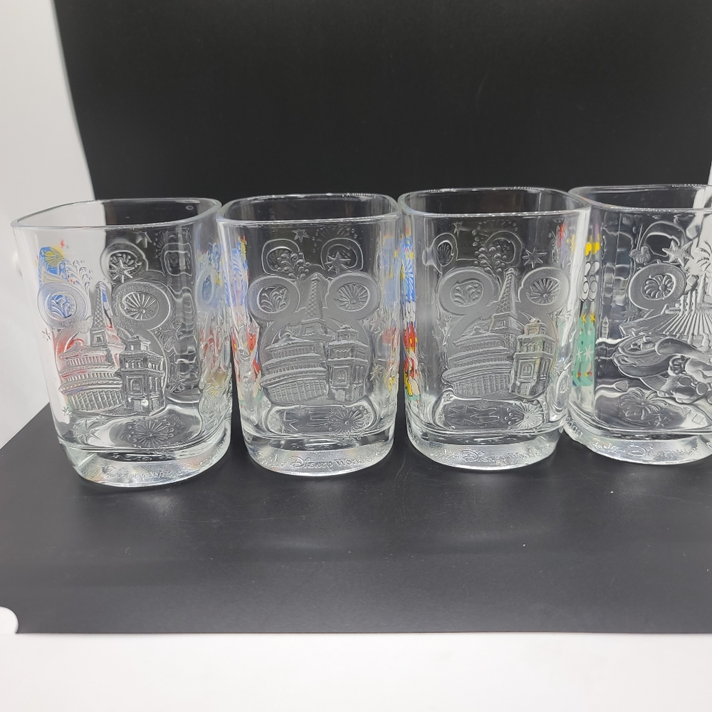 2000 Walt Disney World/ McDonald's Celebration Glasses. - Picture 3 of 16
